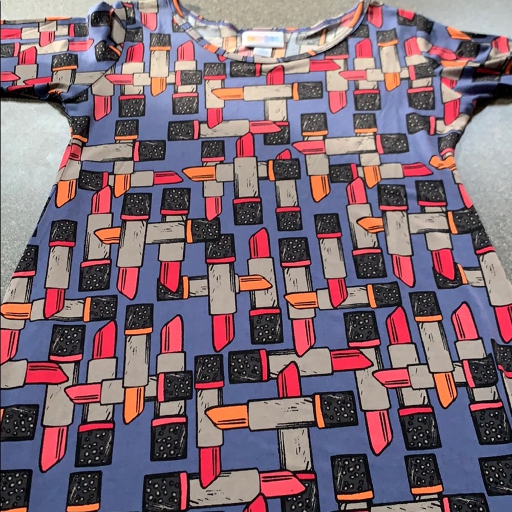 Girls Scarlet size 12 lipstick print